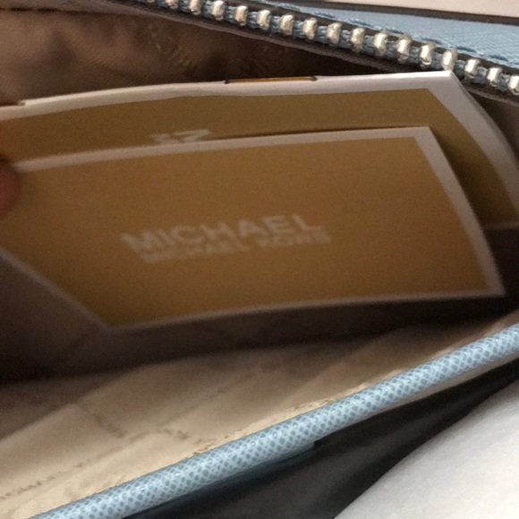 š„SALEš„Michael Kors Jet Set Crossbody Bag Blue - Picture 6 of 8